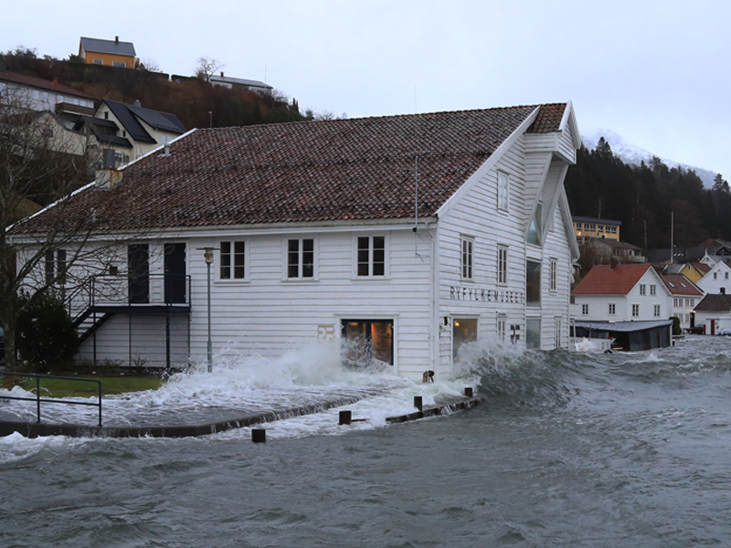 Nesasjøhuset old warehouse from 1850, now housing Ryfylkemuseet. Photo: Tor J. Jørgensen.